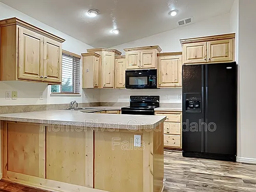 390 Bridger Dr Photo 1