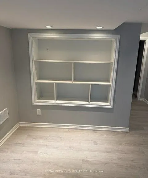327 Mantle Ave #BASEMENT — Photo 13