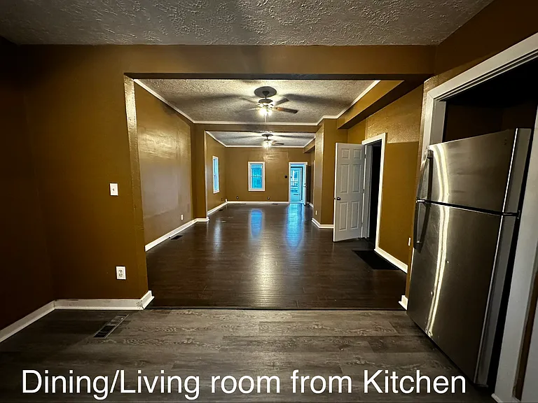 1512 Douglas St — Photo 4