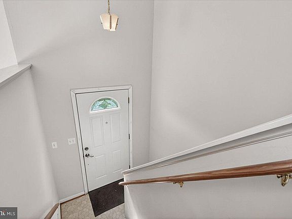 4th image of 4715 Green Valley Rd