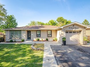 25 Furness Cres, Toronto, ON M9V3T9