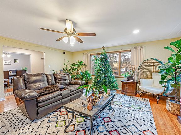 5th image of 12580 Lincoln Way