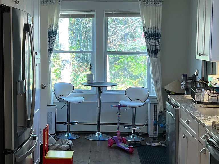 7 Bond St — Photo 11