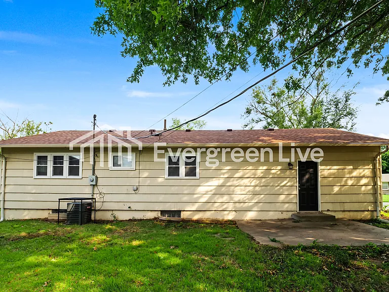 8104 E 90th Ter — Photo 15