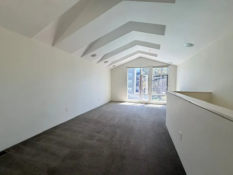 32 Iron Horse Ln — Photo 14