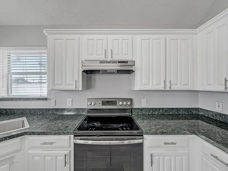 3300 Tommy Hays Dr — Photo 18