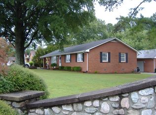 401 Harding Rd, Paris, TN 38242