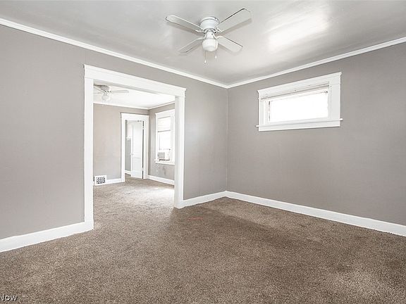 4th image of 3233 E 132nd St