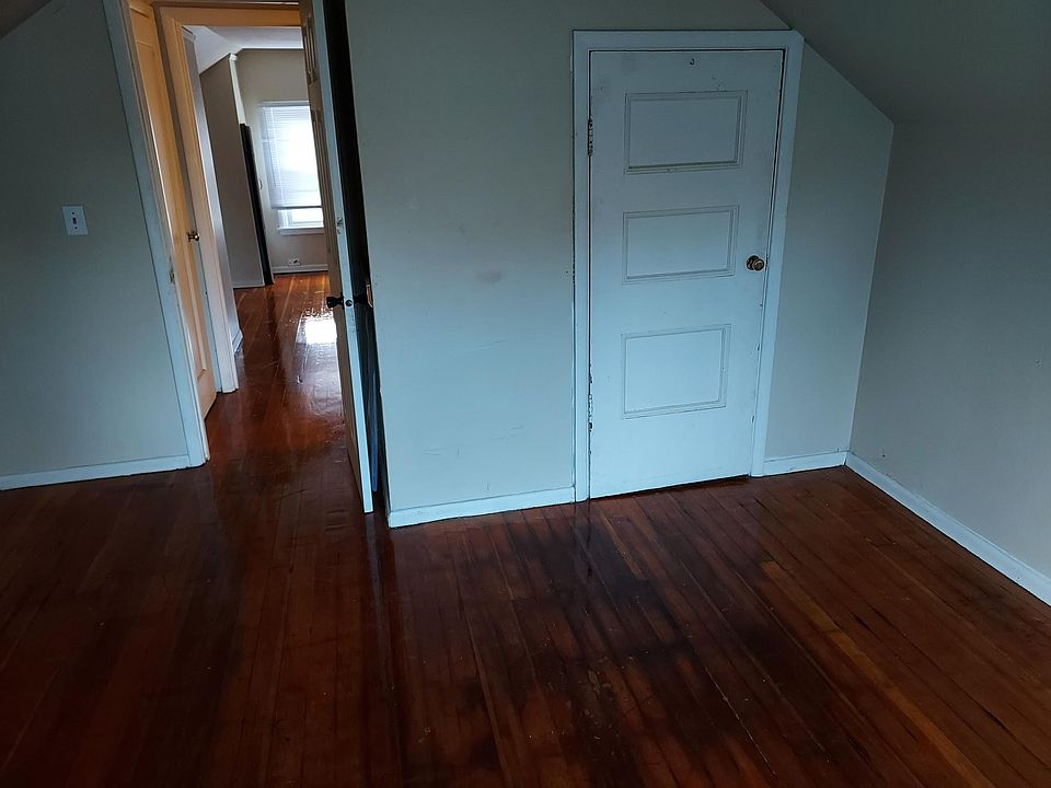 1st image of 1335 NE Holman St