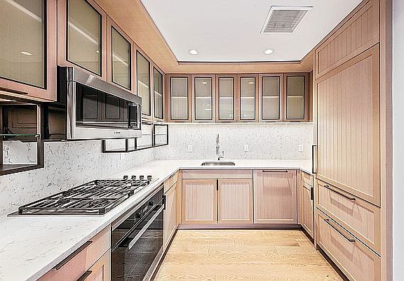 3rd image of 510 E 14th St #622