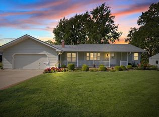 1541 Grant Ridge Ln, Saint Louis, MO 63126