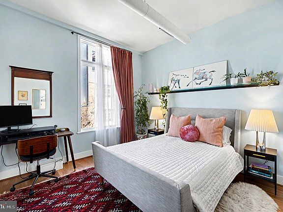 3rd image of 1700 Kalorama Rd NW APT 303
