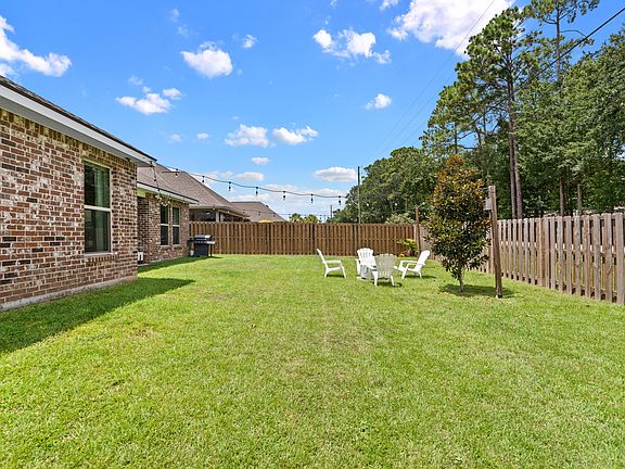 3rd image of 965 Ruisseau Dr