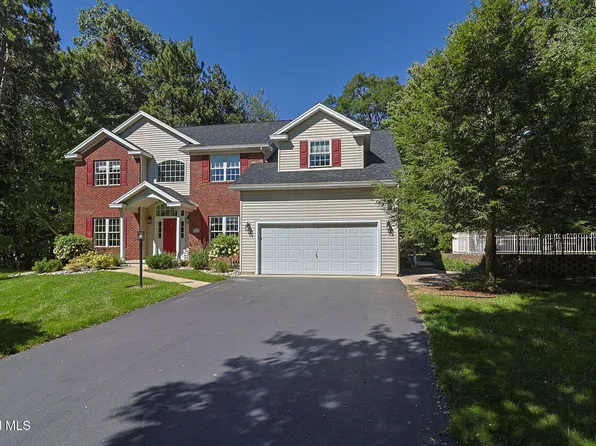 10 Darren's Way, Albany, NY 12205