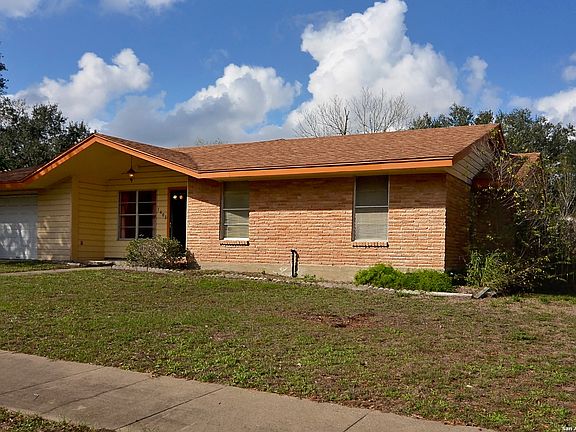 2nd image of 1407 Mockingbird Lane