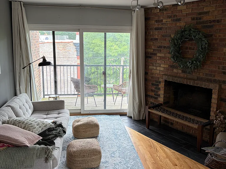 401 W Webster Ave #408 — Photo 2
