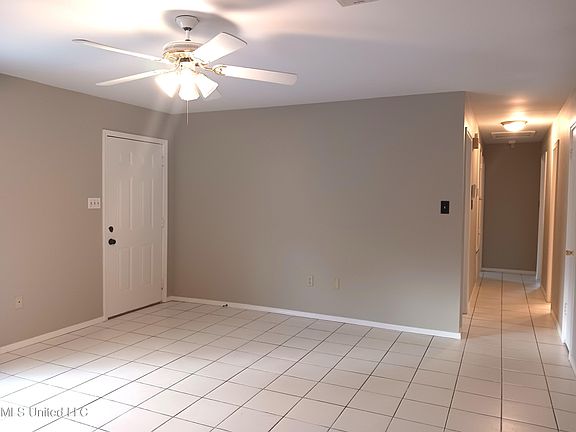 5th image of 12510 Red Fox Dr