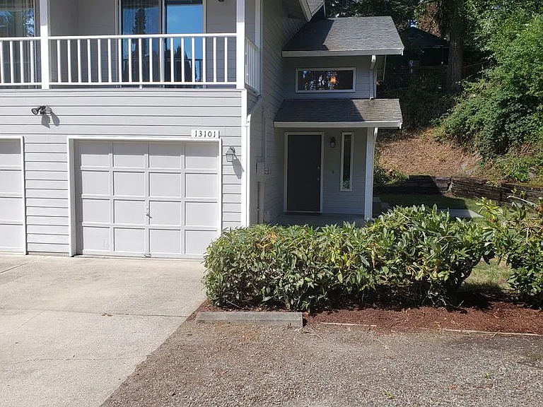 13101 126th Ave E — Photo 1