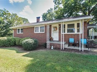 1516 Lees Chapel Rd, Greensboro, NC 27405