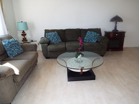 3rd image of 315 Chester St APT 104