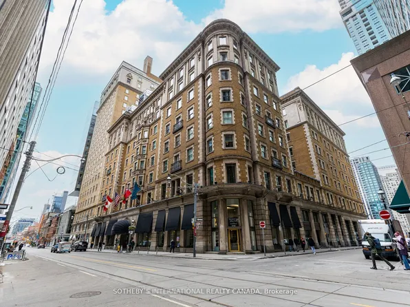 22 Leader Ln #325, Toronto, ON M5E 0B2