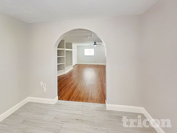 5th image of 2536 Eastbrook Blvd