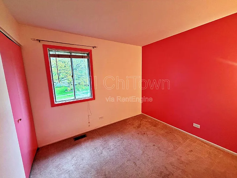 800 W Beechtree Ln — Photo 21