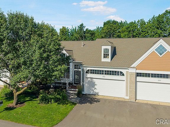 3rd image of 2521 Forest Bluff Dr SE #27