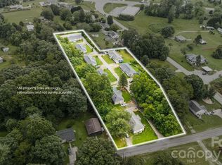 3354 Clay Apartments Ct, Lenoir, NC 28645