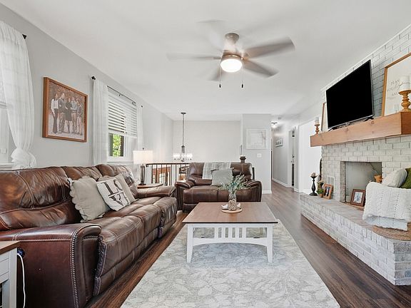 4th image of 10212 Lovell Rd