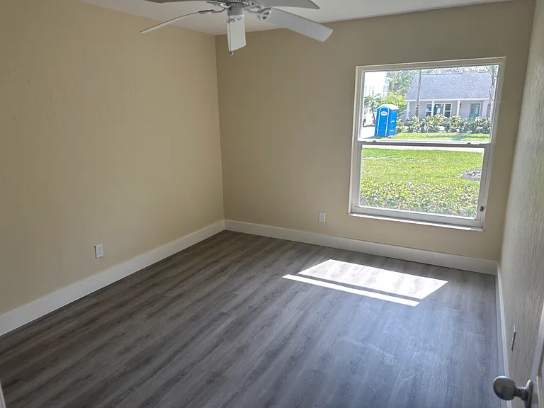 4711 W San Miguel St — Photo 10