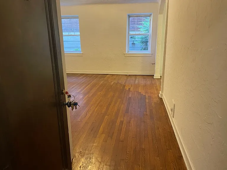 King Edward Annex Apartments — Photo 68