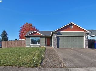 122 8th St, Jefferson, OR 97352
