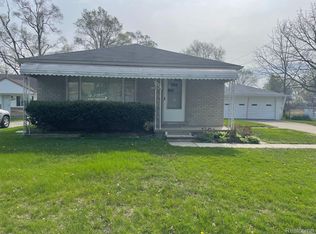 20950 Sunset Ave, Warren, MI 48091