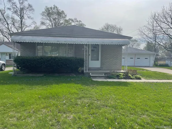 20950 Sunset Ave, Warren, MI 48091