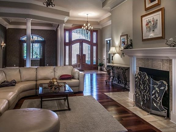 5th image of 300 Golf Trace Dr