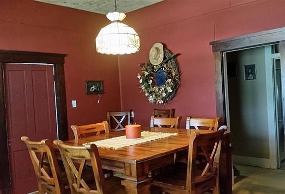 4th image of 301 McFarland St