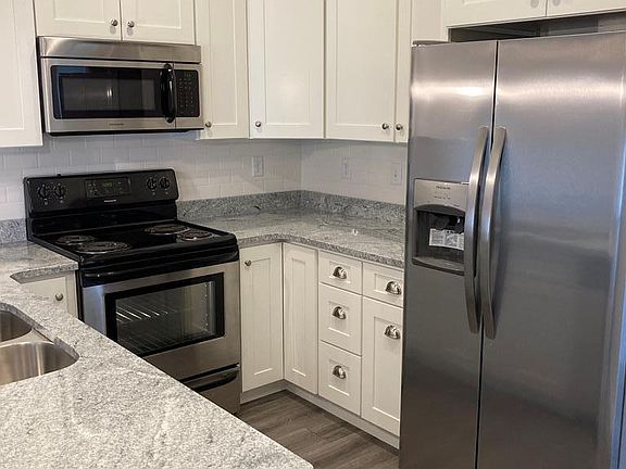 3rd image of 406 E 8th St APT 3B