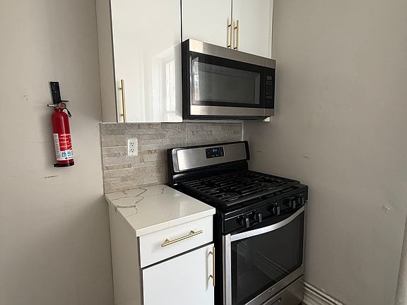 2nd image of 5107 Hudson Ave #4A