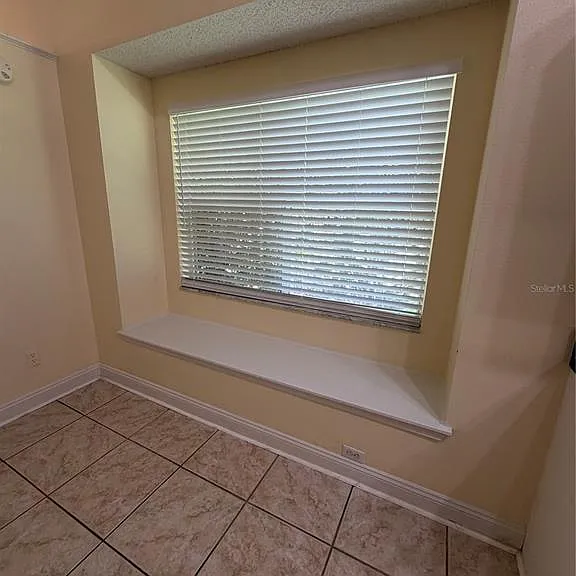 362 Lexingdale Dr — Photo 10