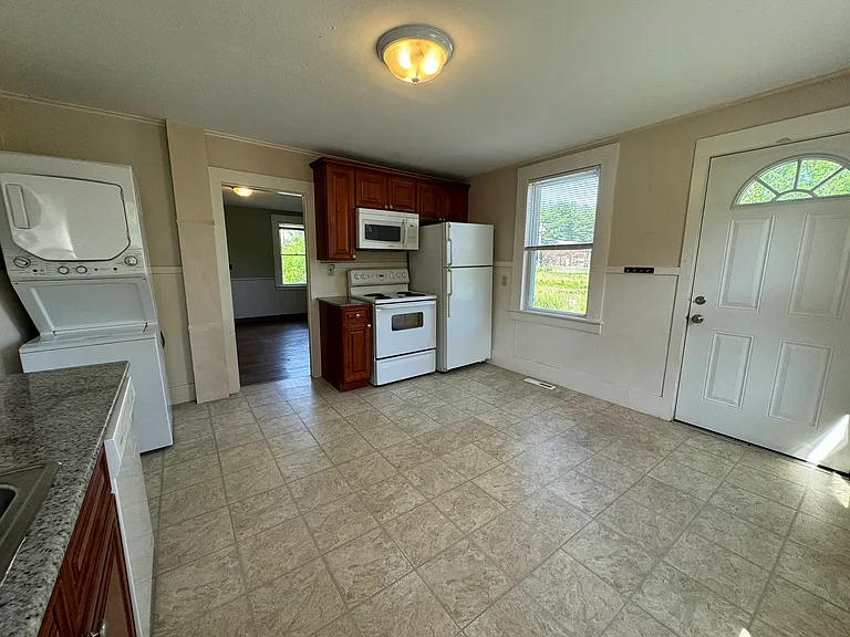 46 Old Amherst Rd #1 — Photo 4