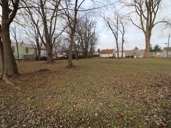 218 E Dartmouth Ave, Muncie, IN 47303