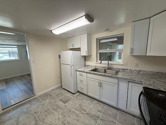 4th image of 524B Yelvington Ave