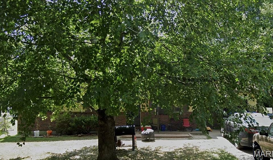 1st image of 325 Springview Dr