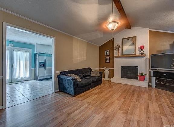 4th image of 4626 Cottonwood Ln