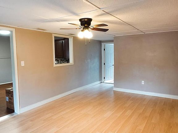 5th image of 1129 E Doddridge Ave