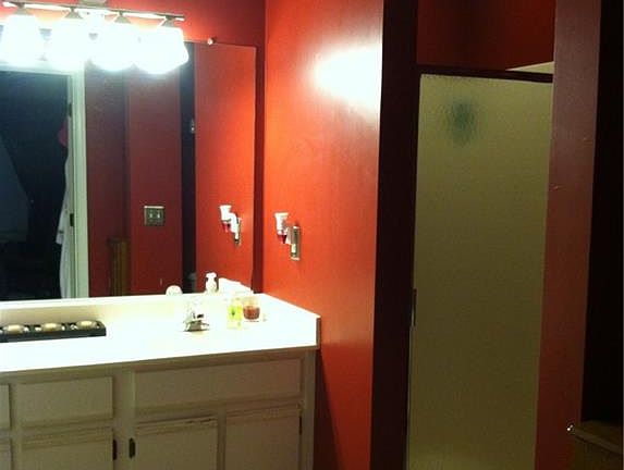 4th image of 610 Willow Green Ct
