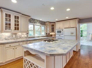 6923 Williamsburg Blvd, Arlington, VA 22213