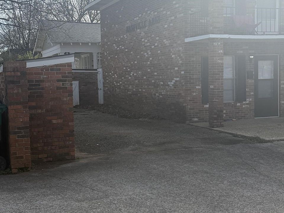 2nd image of 807 & 811 N Nashville Ave