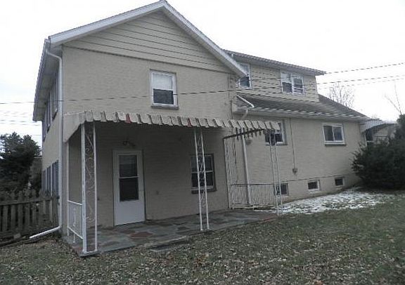 3rd image of 311 E Valley St